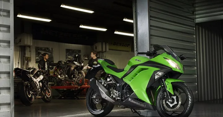 Kawasaki Ninja 300 MY 2013: foto, video e caratteristiche