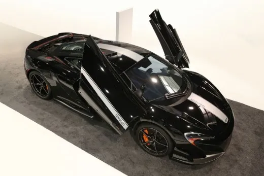 McLaren 675LT JVCKENWOOD al CES 2016