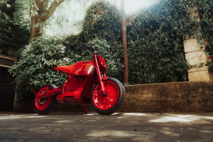 Brabus e DAB, le moto che non ti aspetti alla Milano Design Week