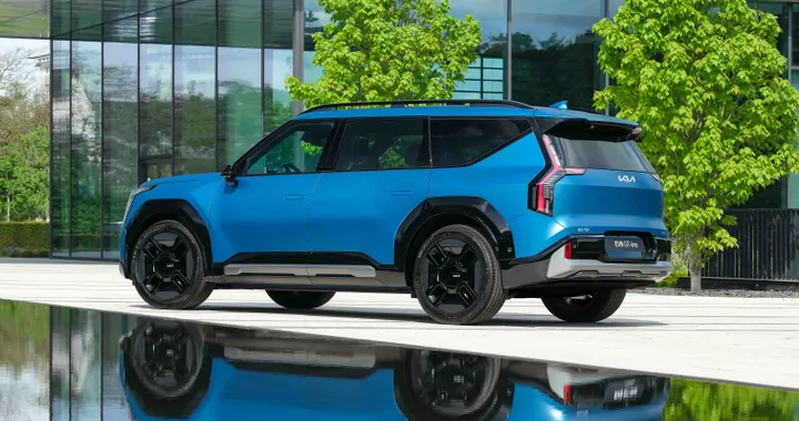 KIA EV9, ecco i prezzi per l'Italia del nuovo SUV elettrico
