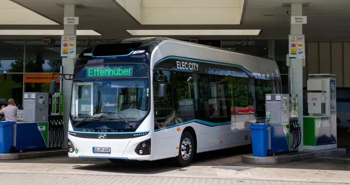 Hyundai sperimenta il suo autobus Elec City Fuel Cell in Germania