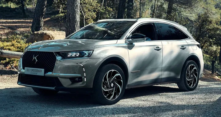 DS 7 Crossback E-Tense 4x4, il SUV ibrido plug-in al Salone di Parigi