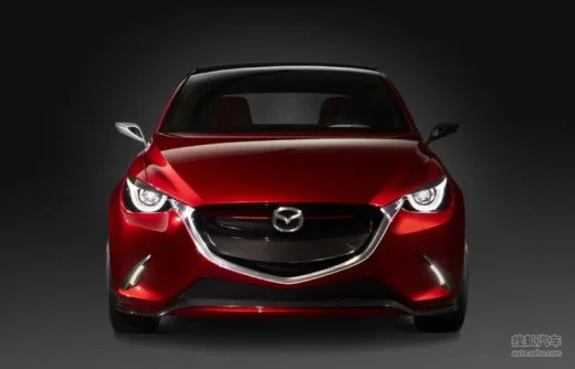 Mazda 2: all'orizzonte una versione ibrida