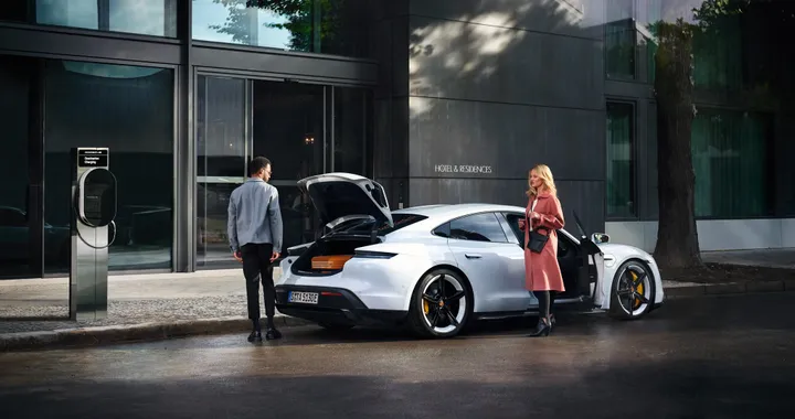 Porsche come Tesla lancia la sua rete Destination Charging per ricaricare le auto
