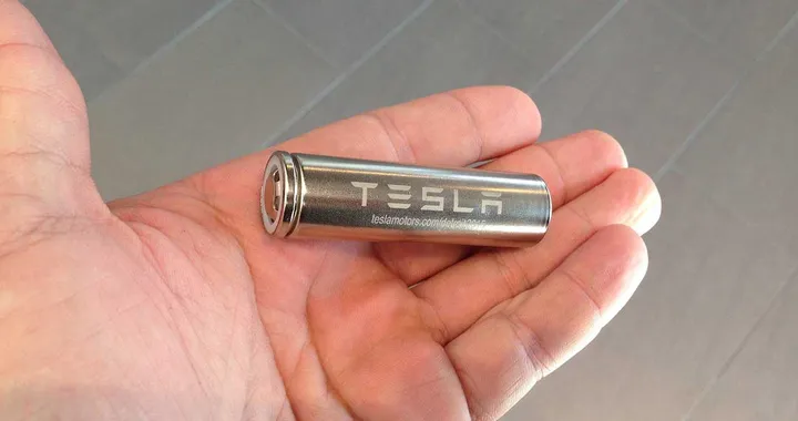 Panasonic sospende fornitura di cobalto per batterie, tra i clienti anche Tesla