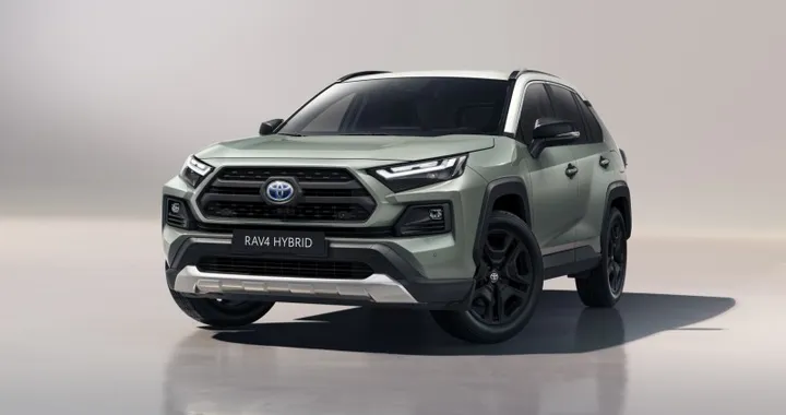 Toyota RAV4 Adventure: ecco il SUV giusto per Chuck Norris