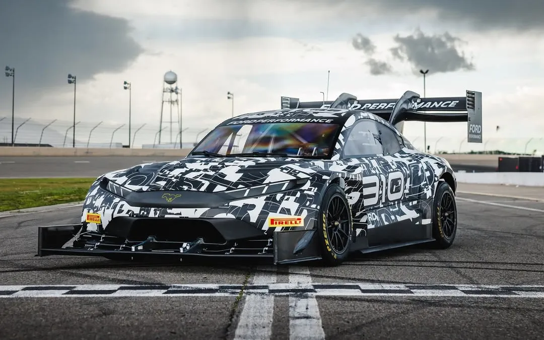 Ford Super Mustang Mach-E, questa è la supercar elettrica per la sfida della Pikes Peak 2025