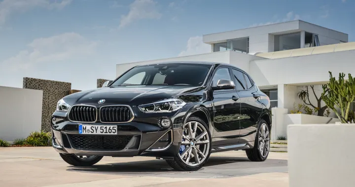 BMW X2 M35i: 306 CV a 4 cilindri per il SUV sportivo