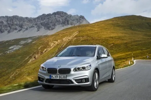 BMW 225xe: la nuova ibrida plug-in