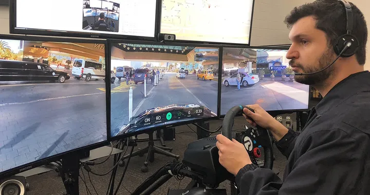 Guida autonoma: test con il pilota da remoto come per i droni