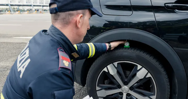 Vacanze Sicure 2024, la Polstrada controlla le auto: &quot;il 9% ha le gomme lisce&quot;