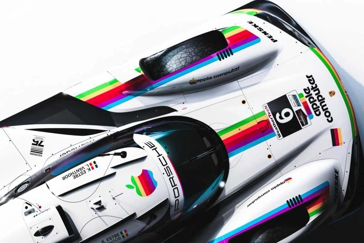 Il nuovo CEO di Apple è un pilota Porsche: piede pesante e tanto cervello