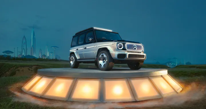 Mercedes EQG si esibisce in un 360 da ferma grazie ai 4 motori elettrici