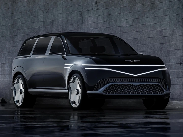 Genesis GV90, ecco le prime immagini dell'abitacolo quasi definitivo