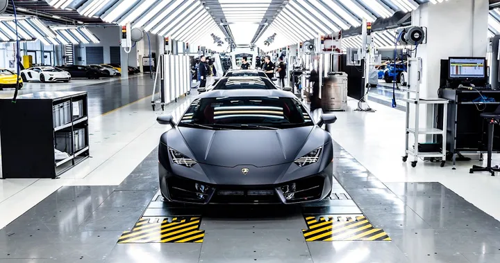 Lamborghini entra nel magico mondo degli NFT: all'asta opere (digitali) uniche