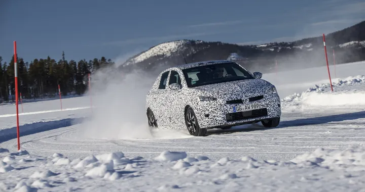 Opel Corsa 2019: nuove immagini della segmento B leggera e tecnologica