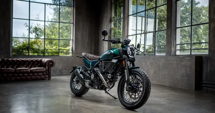 Nuova Ducati Scrambler Nightshift 2026: arriva la livrea Emerald Green