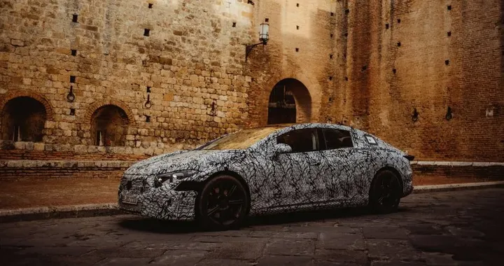 Mercedes EQS, l'ammiraglia elettrica potrà disporre di un'autonomia sino a 770 km