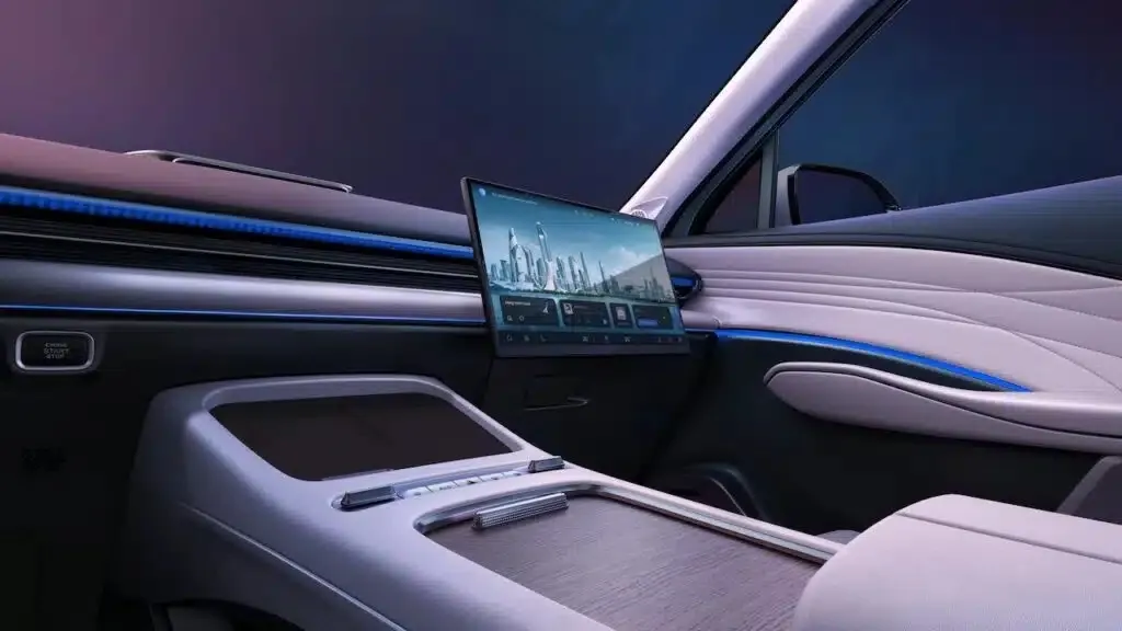 Omoda 7, per il nuovo super ibrido tanta tecnologia e comfort