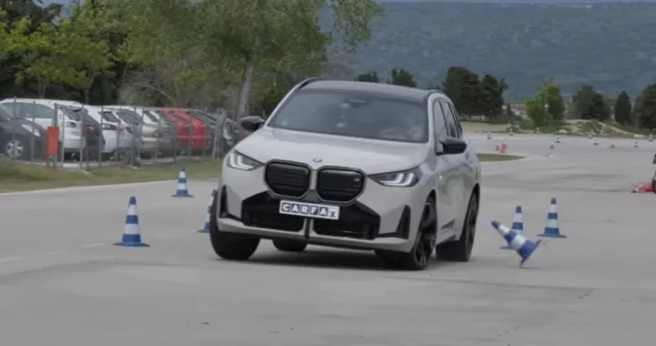 BMW X3 affronta il test dell'alce: come se la cava il SUV? Scopriamolo | Video BMW X3 affronta il test dell'alce: come se la cava il SUV? Scopriamolo | Video