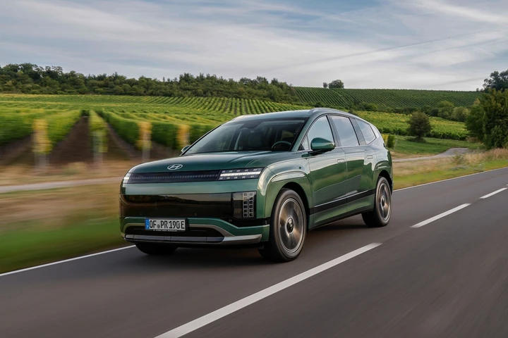 Hyundai protagonista al Salone Auto Torino 2025 con due anteprime