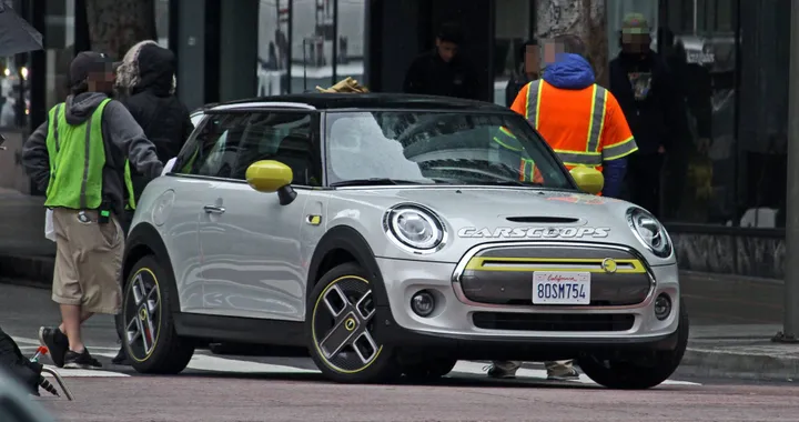 MINI elettrica, foto quasi senza veli: il debutto è vicino