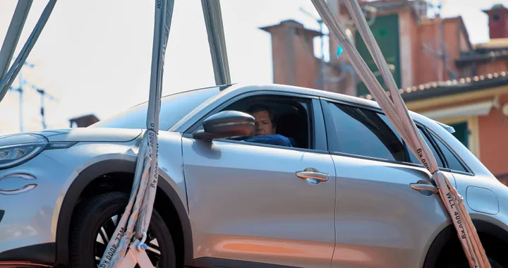 FIAT 600 elettrica, il debutto è sempre più vicino. Nuovo video ufficiale