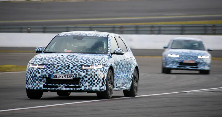 Hyundai IONIQ 5 N in azione al Nurburgring. Debutto a Goodwood