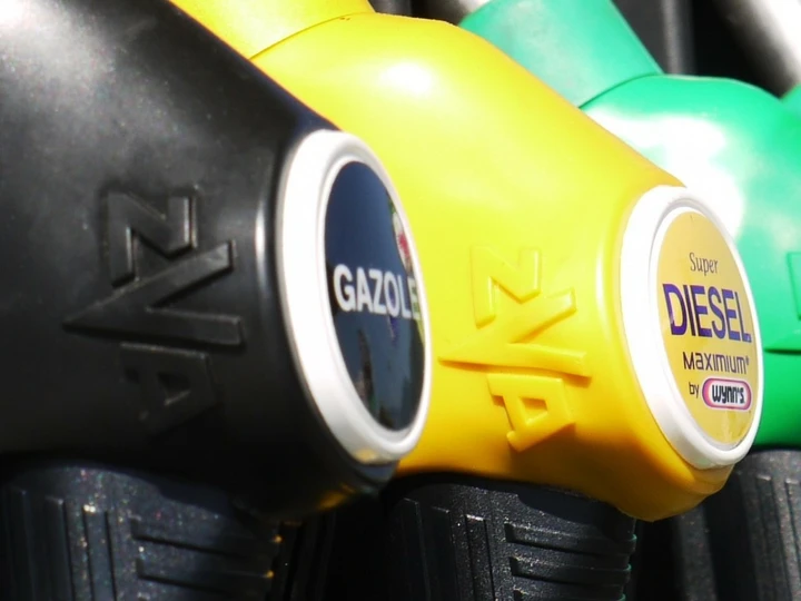 Gasolio non conforme, sequestrati oltre 3.400 litri: corsi grossi rischi