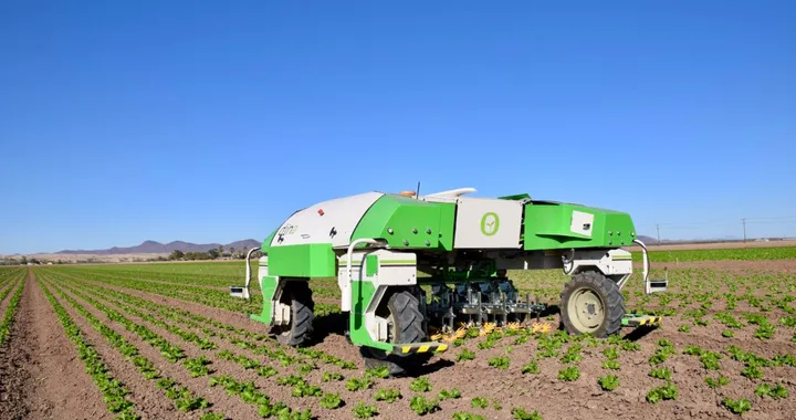Robot a guida autonoma nelle fattorie per un'agricoltura più sostenibile