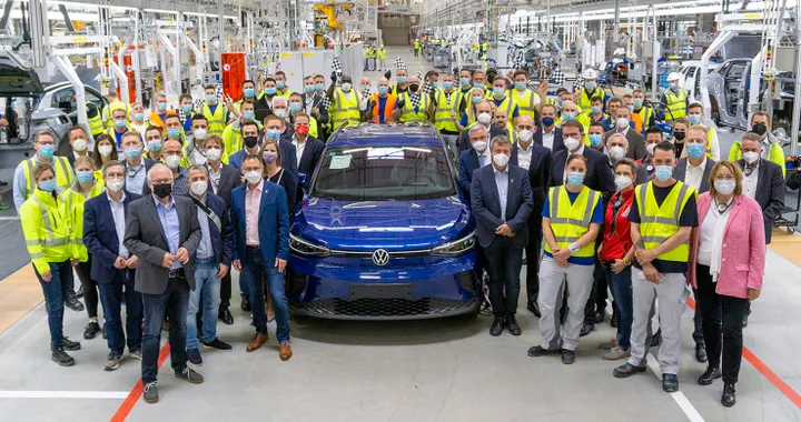 Volkswagen, parte la produzione della ID.4 a Emden