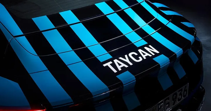 Porsche Taycan: primi disegni ufficiali della berlina elettrica