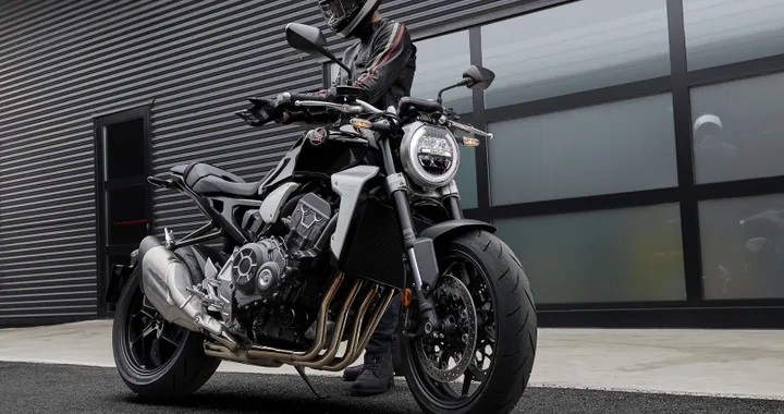 Honda CB1000R: stile café racer moderno, più potenza e più tecnologia