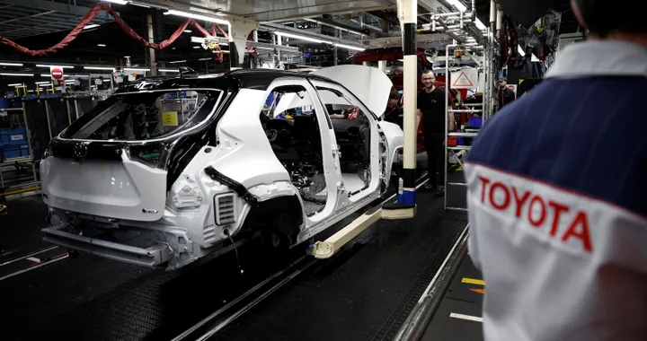 Il peso del dollaro e dei dazi: utile Toyota previsto in flessione del 20%