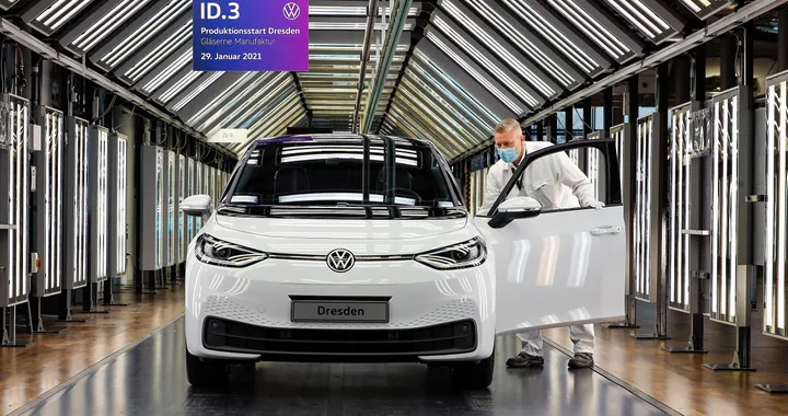 Volkswagen ID.3, parte la produzione a Dresda
