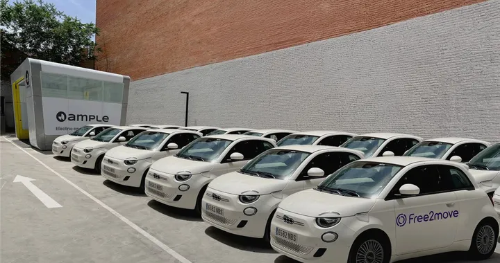 A Madrid parte il car sharing con il battery swap di Stellantis