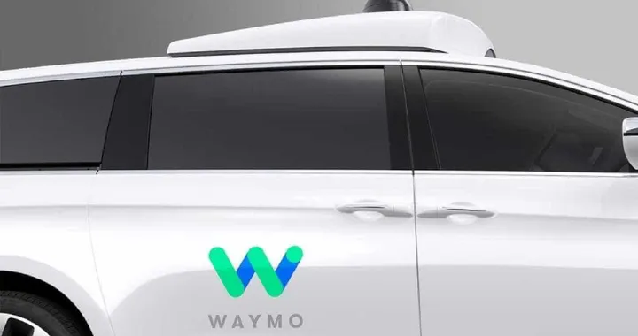 Guida autonoma: business miliardario con la pubblicità
