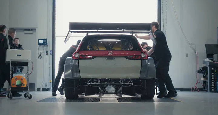 Honda CR-V Hybrid, in arrivo una versione estrema da pista con 800 CV