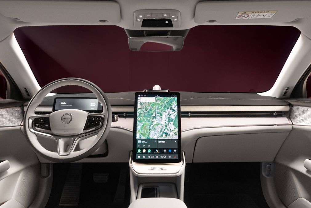 Volvo ES90, interni e bagagliaio della nuova berlina elettrica