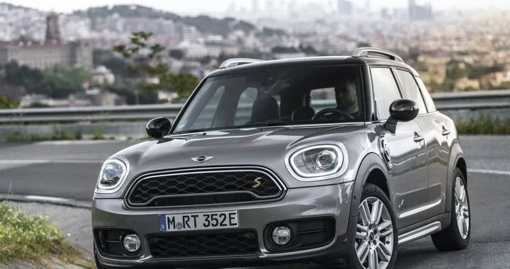 MINI Countryman: più autonomia per il SUV ibrido plug-in | Salone di Francoforte