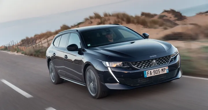 Peugeot 508: ecco come cambia la gamma per il MY 2022