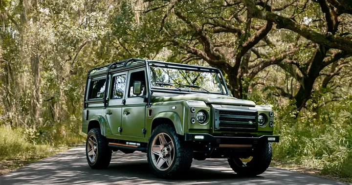 Questo Land Rover Defender ha un V8 di derivazione GM da 700 CV