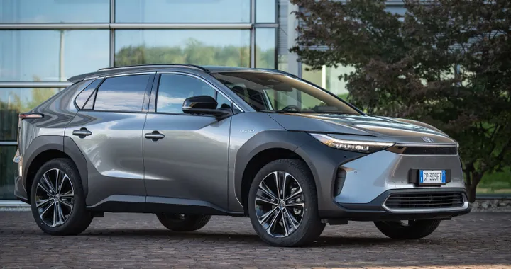 Toyota e Idemitsu insieme per lo sviluppo delle batterie allo stato solido