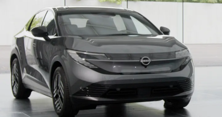 Nuova Nissan Leaf sta arrivando: prime foto reali della versione definitiva