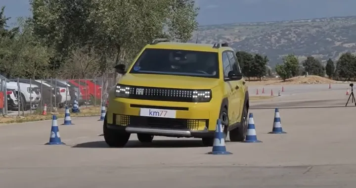 FIAT Grande Panda alla prova del test dell'alce: come si comporta? | Video