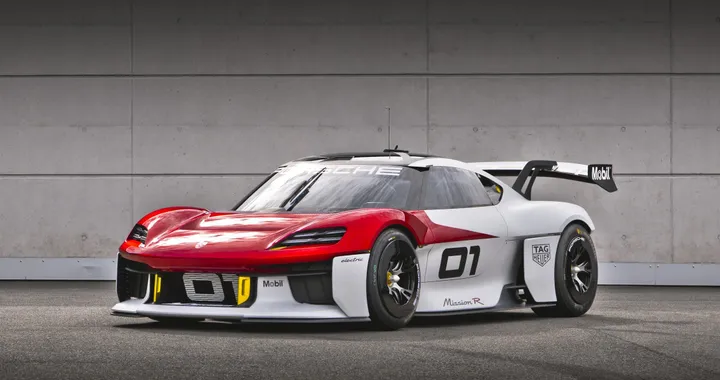 Porsche, 500 milioni di euro per preparare la produzione delle 718 elettriche