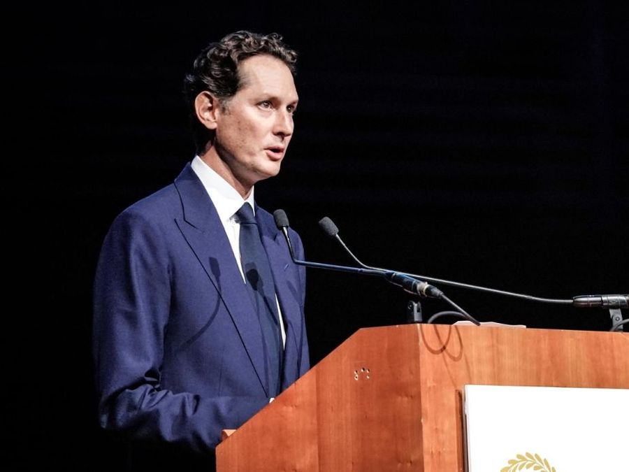 John Elkann all’Europa: servono regole chiare per rendere l’elettrico davvero accessibile