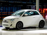 La Fiat 500 ibrida si rinnova, ma quali sono le differenze? Ecco 5 cose da sapere | Video