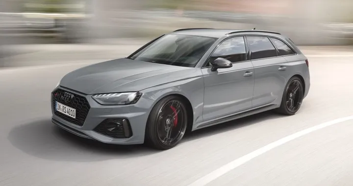 Audi RS5 Avant, le foto spia della nuova generazione. Sarà Plug-in