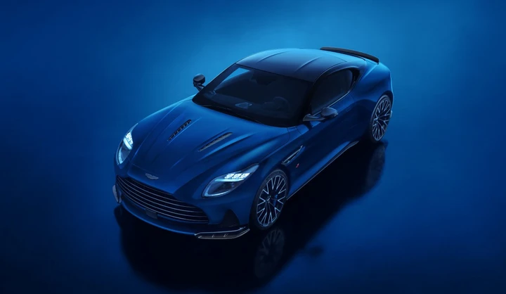 Aston Martin DB12 S, ancora più potente ed esclusiva: V8 biturbo da 700 CV per divertirsi
